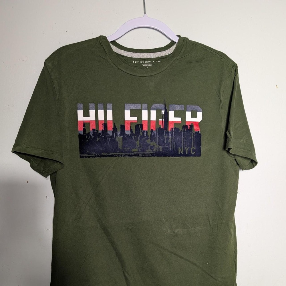 Tommy Hilfiger NYC graphic tee